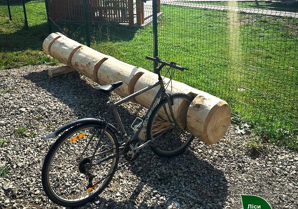 Foresters of SE “Forests of Ukraine” are developing part of a cycling route in the Carpathians