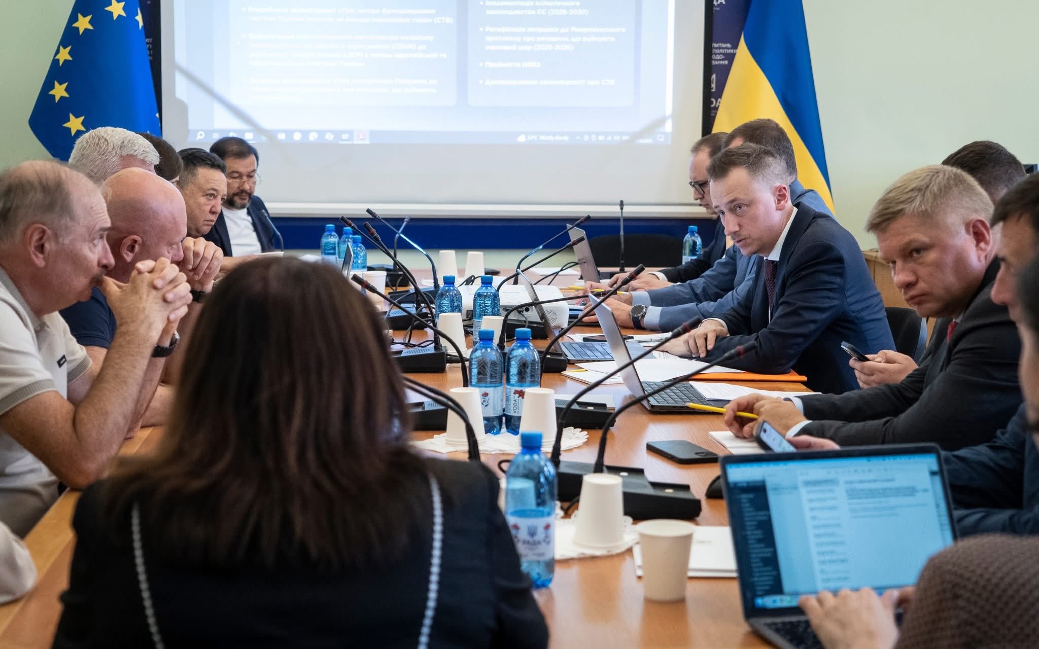 Corporatization of SE “Forests of Ukraine,” regulation of the timber market, strengthened control over timber transportation, and a ban on clear-cutting in the Carpathian mountain forests starting in 2027: Oleksii Sobolev presented the ministry’s en…