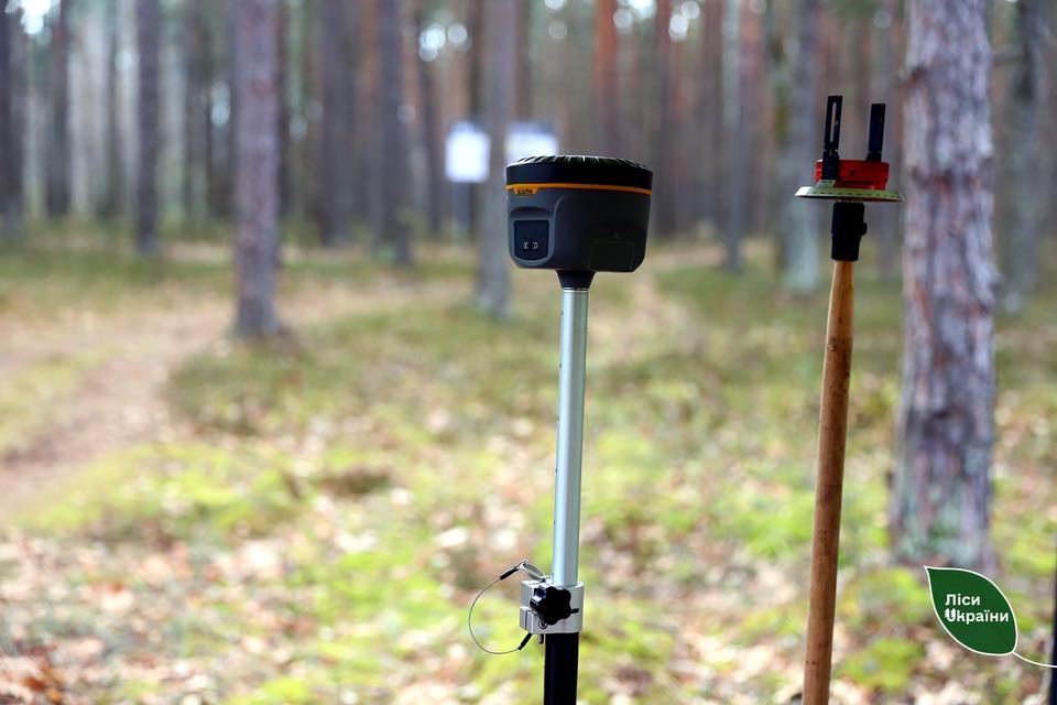 Цифровізація лісу: інженери ДП “Ліси України” опановують GNSS, щоб привести картографічні матеріали у відповідність до сучасних вимог