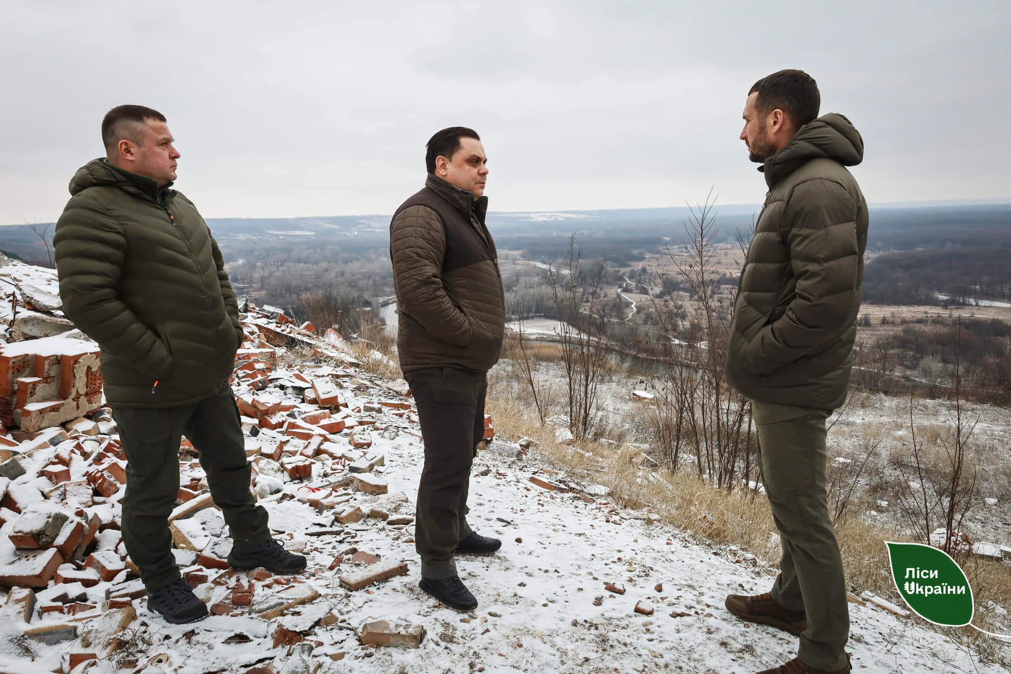 “Три держлісгоспи з Харківщини – Вовчанський, Куп’янський та Ізюмський – приєднуємо до ДП “Ліси України”, – генеральний директор Юрій Болоховець